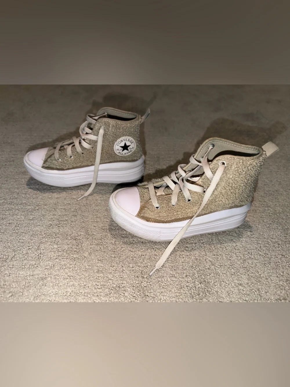 Kids Converse Chuck Taylor Platform Teddy Fleece High Top Sneakers Size 13